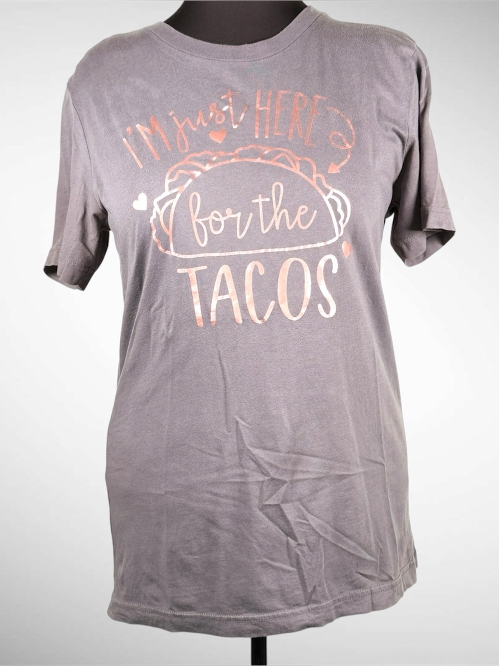 Women’s “I’m just here for the tacos” vinyl print tee size medium